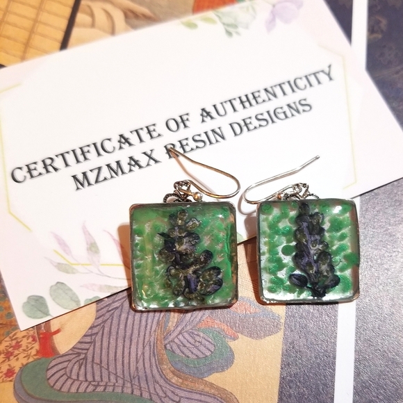 MzMax Resin Designs Natural Purple Lavender Earrings - Picture 8 of 8